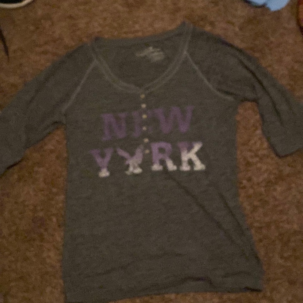 American Eagle size L 3/4 sleeve grey/purple